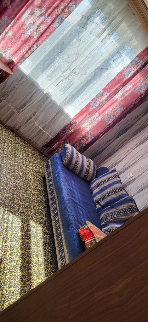 Сдам 2-ух комнатную квартиру,по договору,на длительный срок.