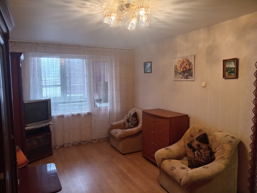 Сдам 2 комнатную квартиру на длительный срок